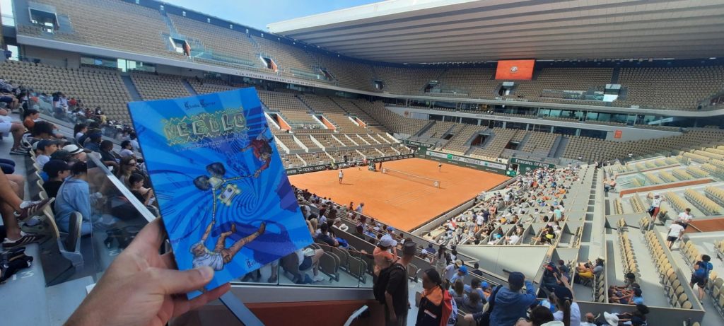 Nébulo sur le Court Central à Roland Garros